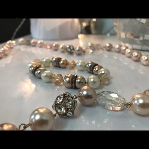 Necklace and bracelet set